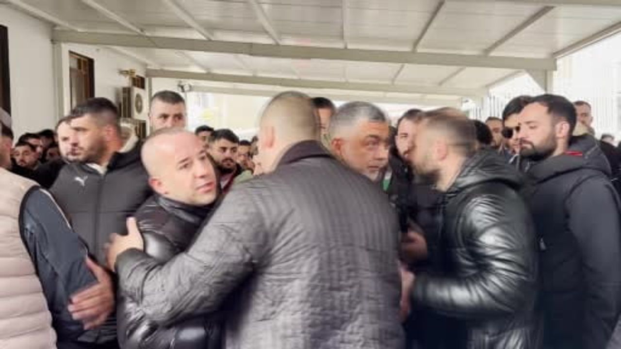 İzmit'te silahlı kavgada yaralanan futbolcu Uğurcan Bekçi yaşamını yitirdi; cenazesi toprağa verildi