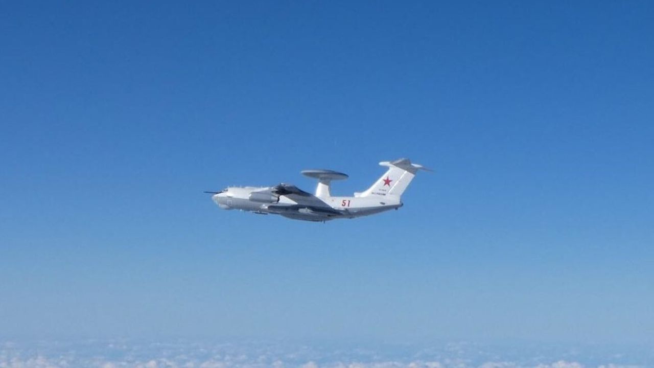 Japonya, Rusya ve Çin'e ait askeri uçuşlar nedeniyle savaş jetlerini havalandırdı