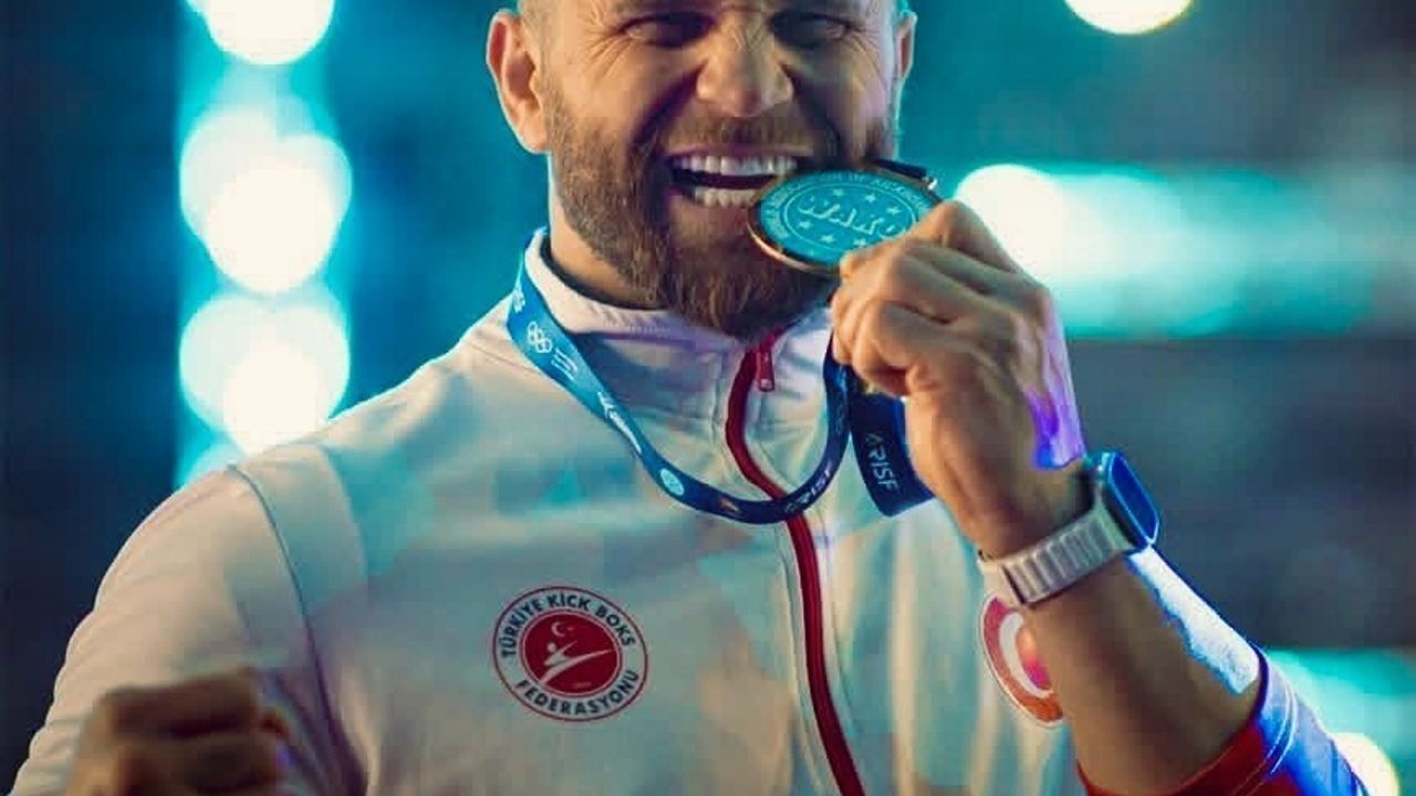 Kadir Yıldırım, WAKO Dünya Şampiyonası'nda Art Arda İkinci Kez Şampiyon Oldu
