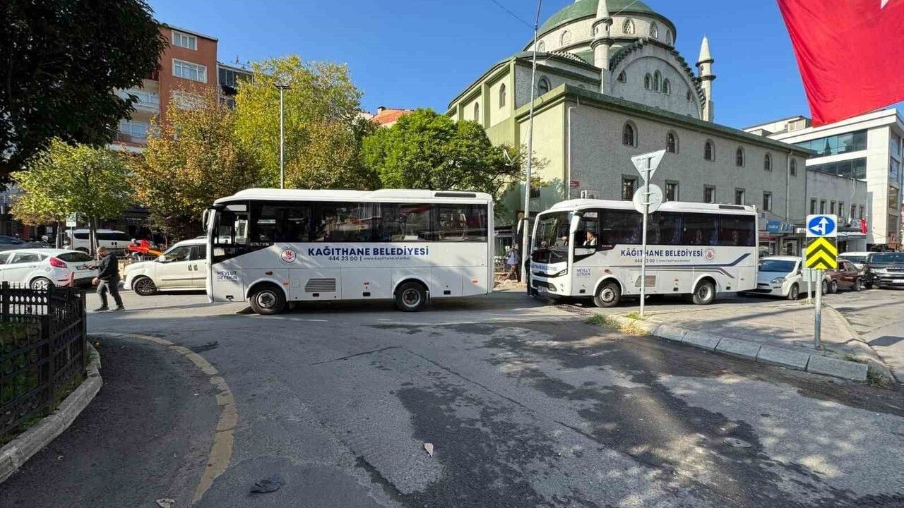 Kağıthane Belediyesi ücretsiz mezarlık servisiyle her ayın ilk cumartesi günü Ayazağa, Hasdal ve Kilyos’a ulaşım sağlıyor