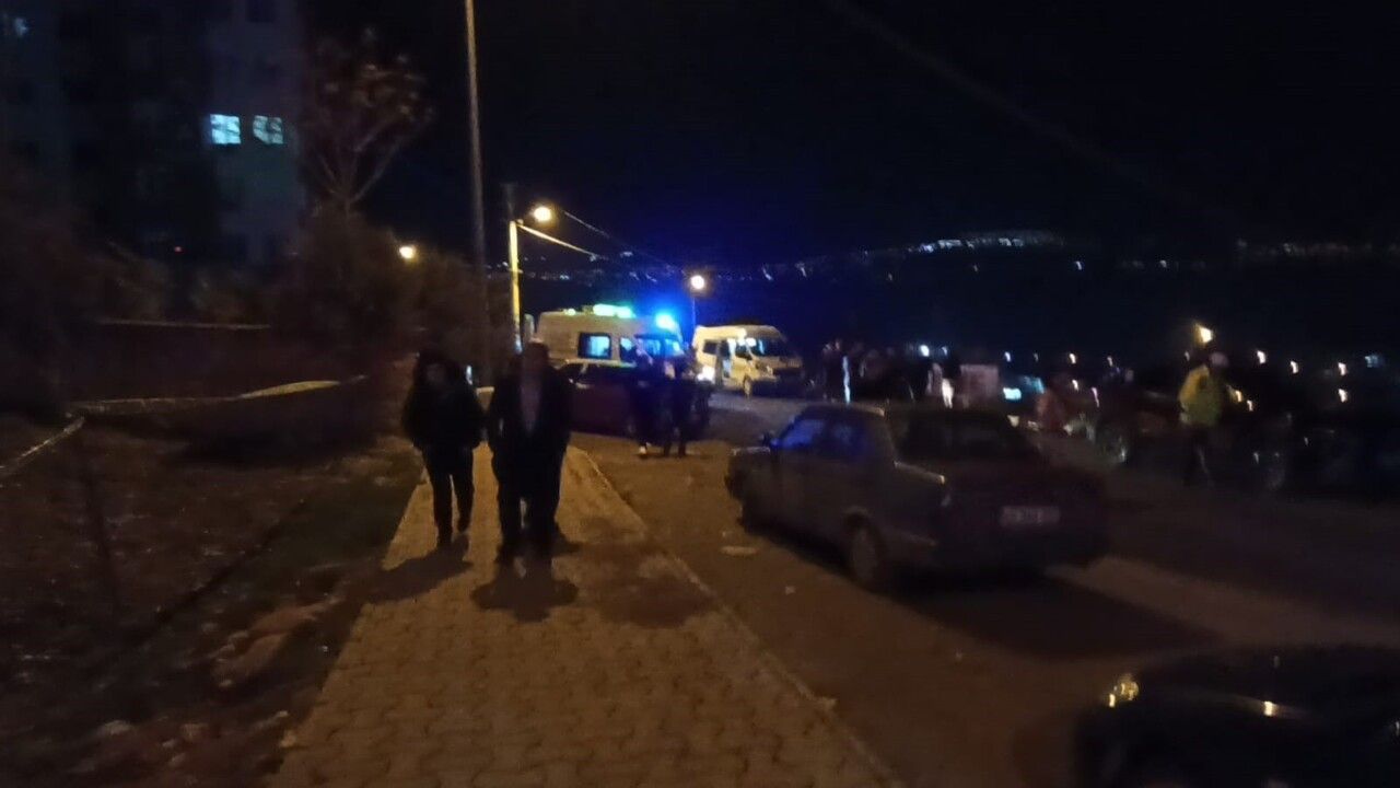 Kahramanmaraş'ta ayrıldığı kız arkadaşını site girişinde araç içinde vurarak öldüren şüpheli yakalandı