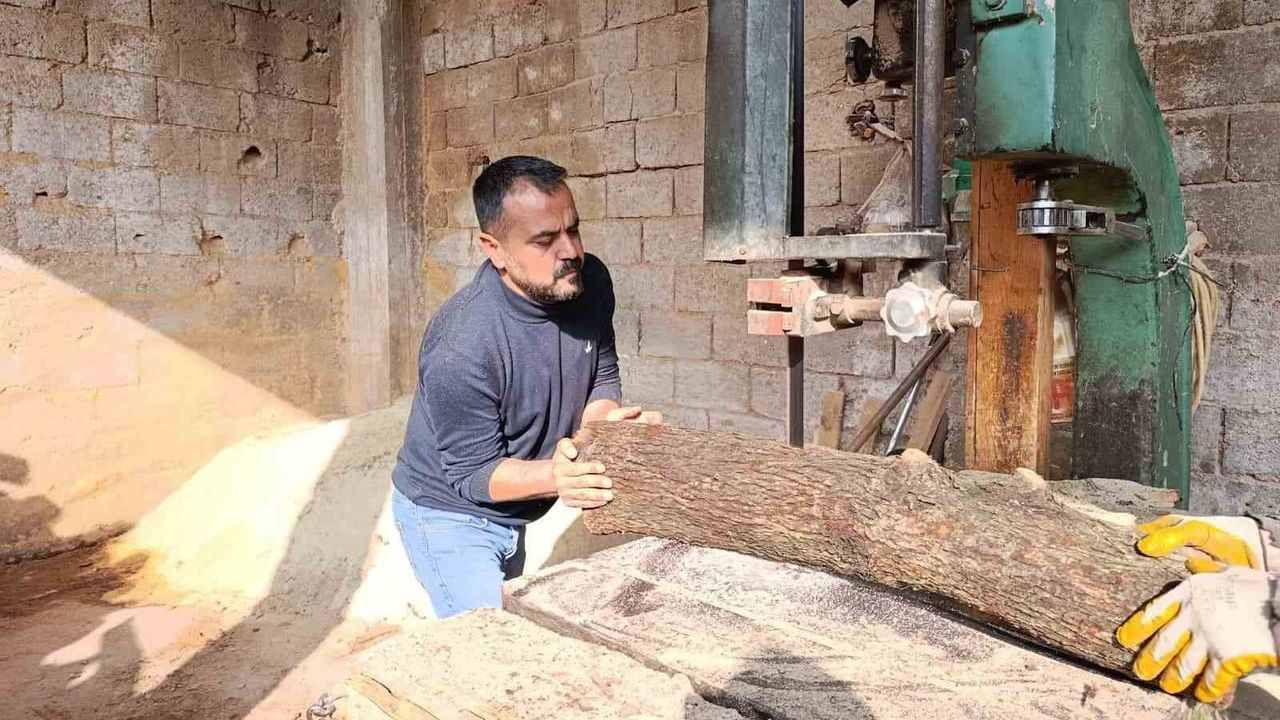 Kahramanmaraş'ta doğalgazlı konutlara geçiş odun ve kömür satışlarını düşürdü