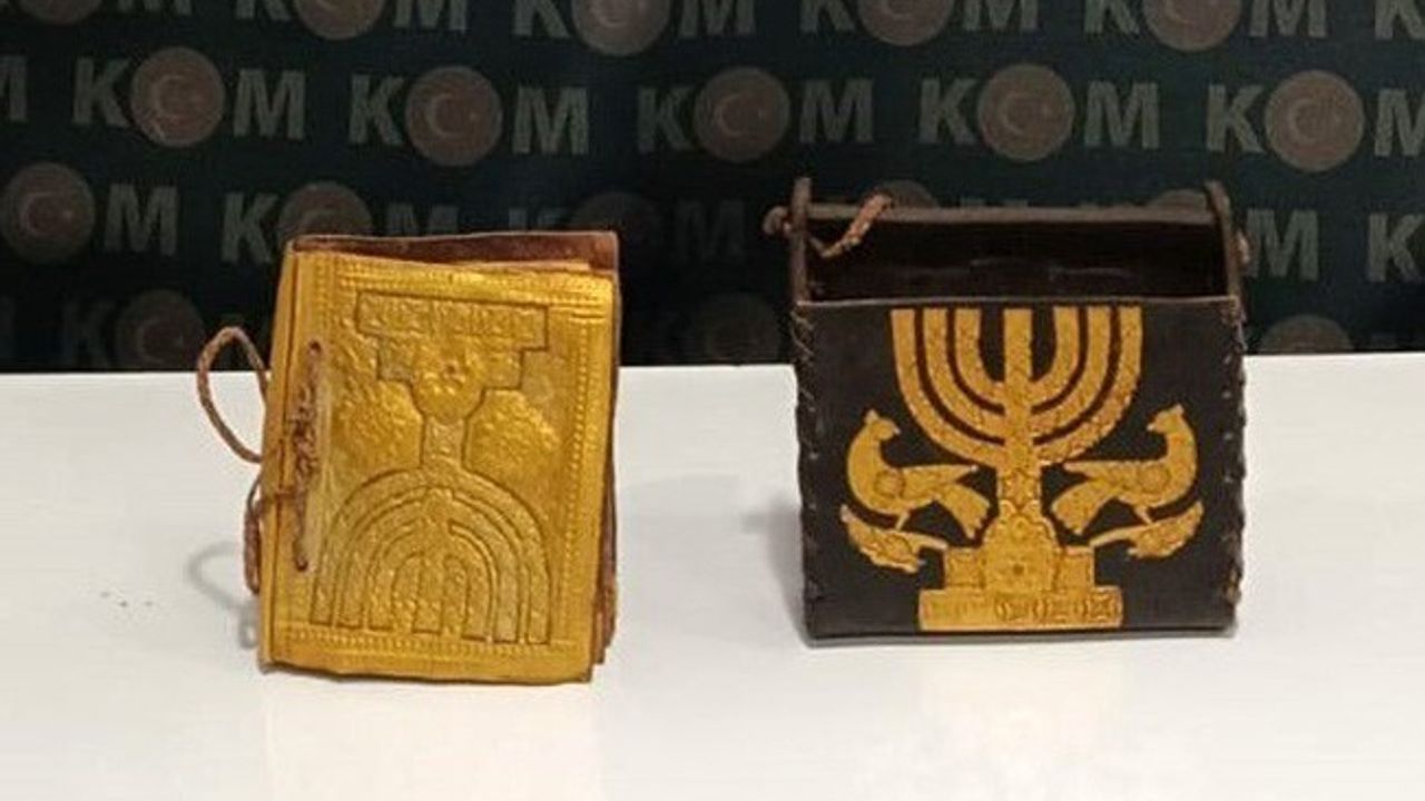 Kahramanmaraş'ta Kaçakçılık Operasyonunda Tevrat, Silah ve 1.240 kg Tütün Ele Geçirildi