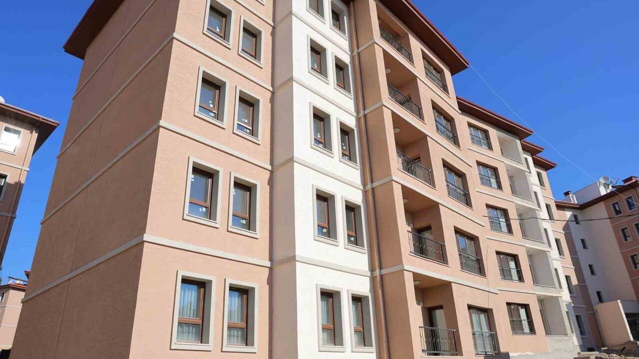 Kahramanmaraş'ta yerinde dönüşüm ilerliyor: Örnek deprem konutları ortaya çıktı