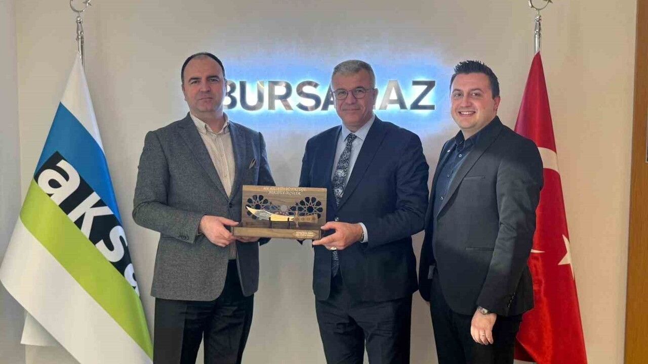 Karabiga Belediye Başkanı Ahmet Elbi Bursa'da GES ve altyapı görüşmeleri gerçekleştirdi