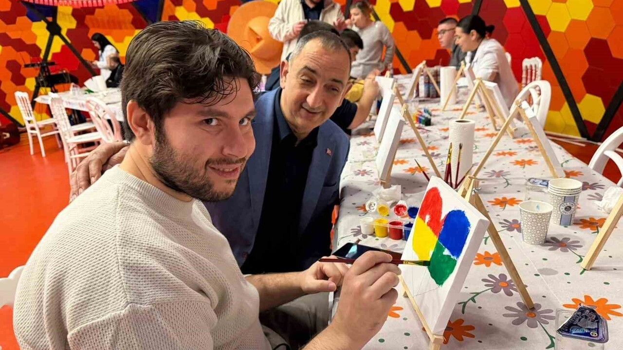 Karabük Bilim Merkezi'nde 3 Aralık Dünya Engelliler Günü'ne Özel Bilim ve Atölye Etkinliği