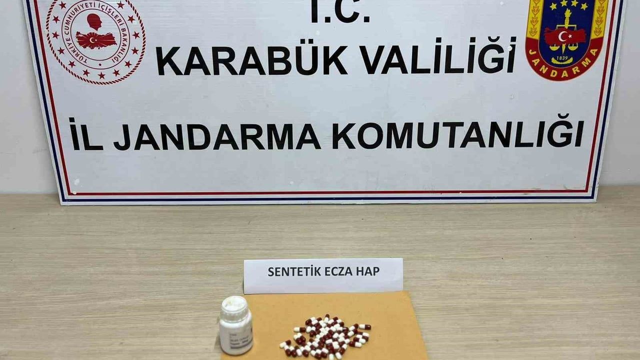 Karabük'te 3 operasyonda 81 sentetik ecza hap ve uyuşturucu ele geçirildi