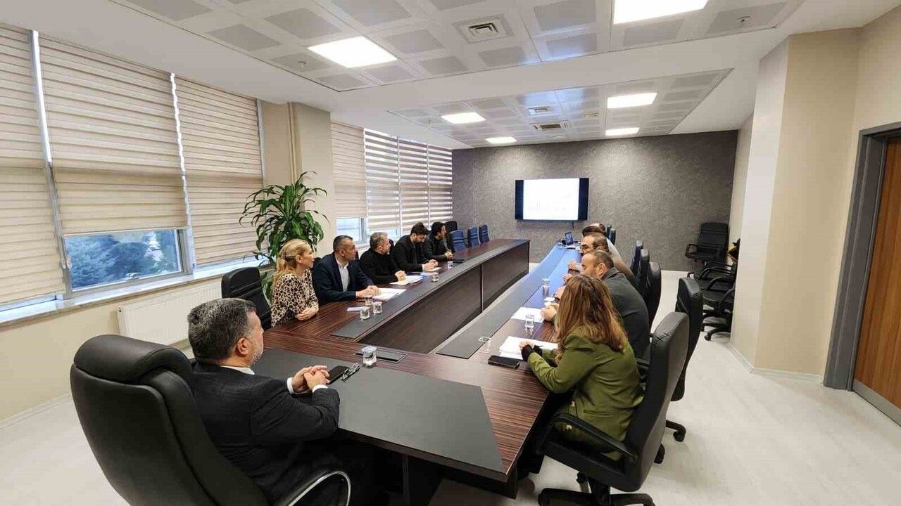 Karabük’te acil sağlık hizmetleri değerlendirildi: 2025 verileri ve 2026 hedefleri masaya yatırıldı