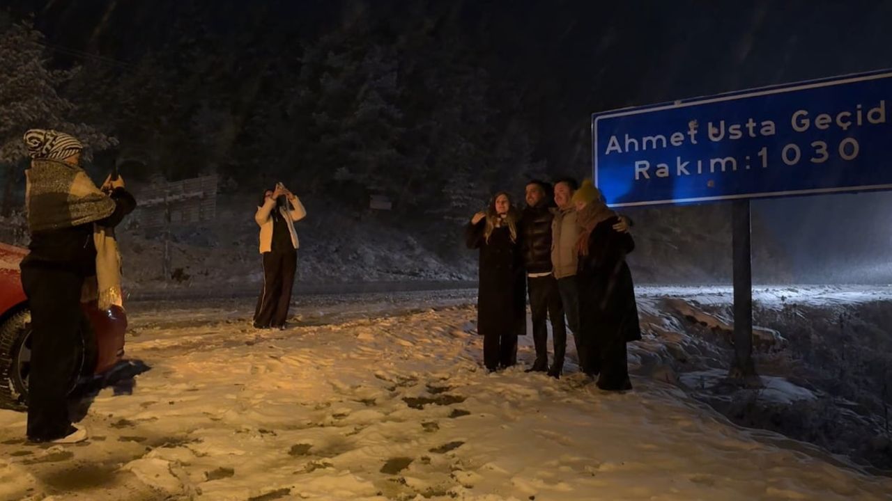 Karabük'te Ahmetusta Geçidi'ne Akın: Yüksek Kesimlerde Kar Keyfi ve Yol Denetimleri