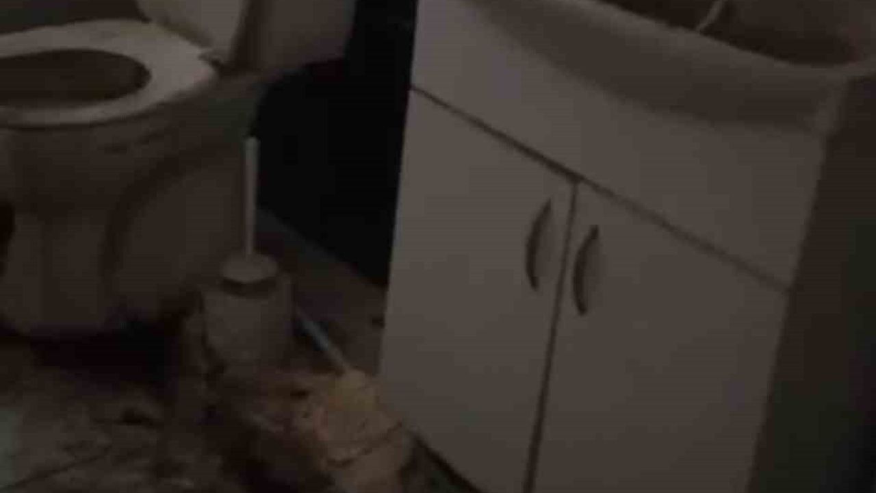 Karabük'te Kiracısına Ulaşamayan Ev Sahibinin Girdiği Daire Çöplerle Dolu Bulundu