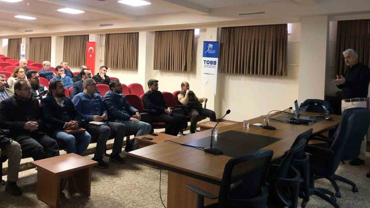 Karabük Üniversitesi TOBB Teknik Bilimler MYO'da akademik personele Erasmus proje eğitimi