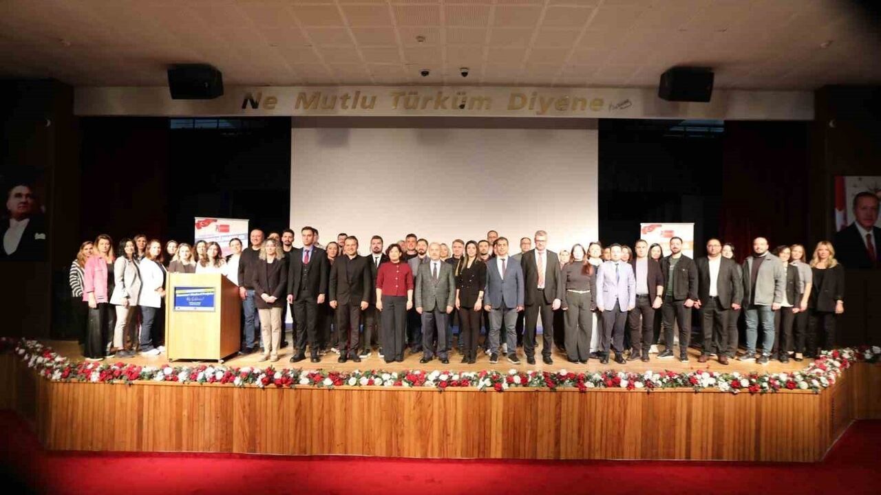 Karabük Üniversitesi, Trabzon'daki Erasmus+ Merkezi Projeler Bilgilendirme Toplantısına Katıldı