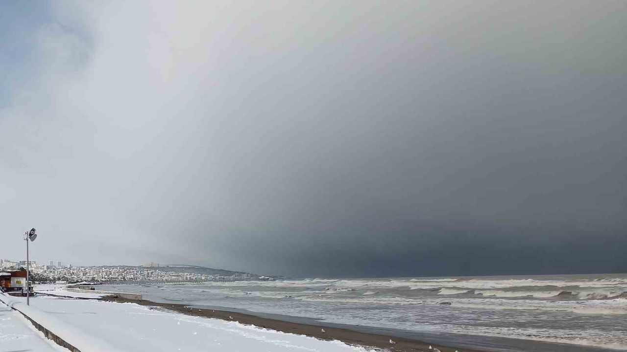 Karadeniz'de fırtına uyarısı: Samsun, Sinop ve Ordu kıyıları için deniz uyarısı