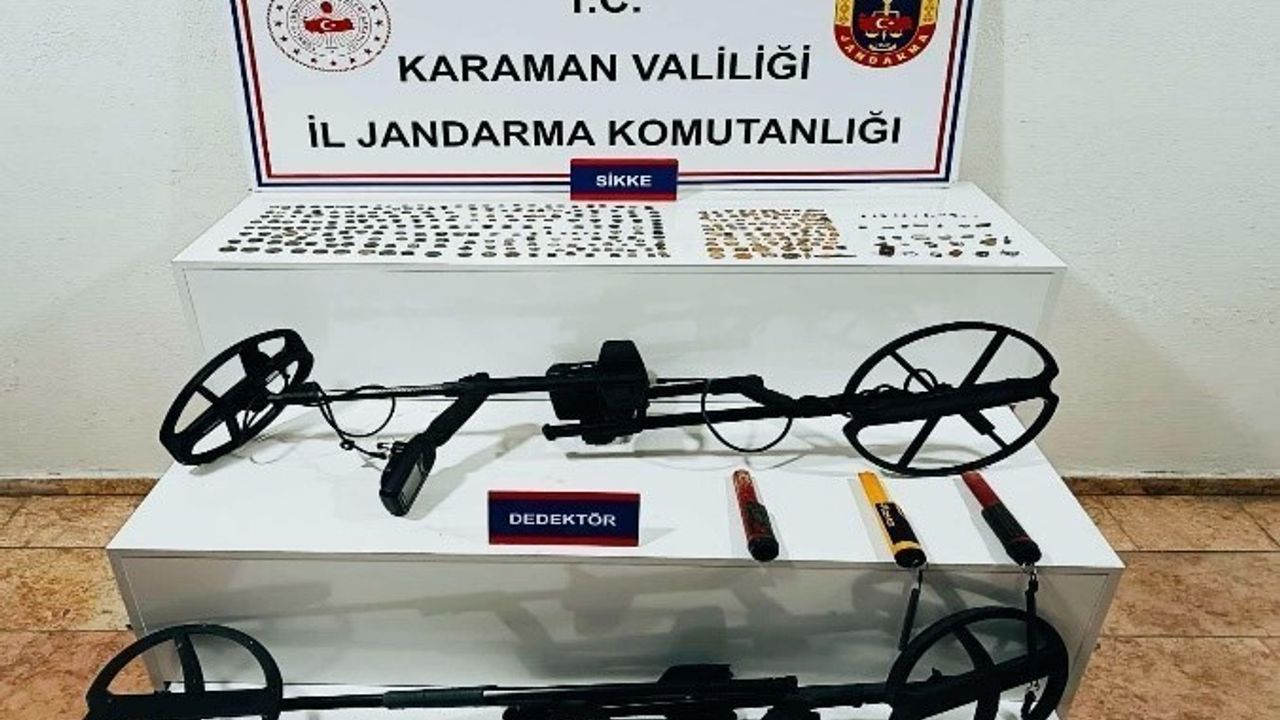Karaman'da jandarma uygulamasında 334 tarihi sikke ele geçirildi, 4 tutuklama