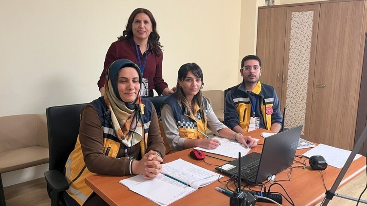 Karaman'da Komuta Kontrol Merkezi Personeline 'Tıbbi Acil Çağrı Yönetimi' Eğitimi Verildi