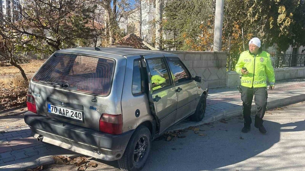 Karaman'da kontrolden çıkan otomobil yayaya çarptı, 68 yaşındaki kadın yaralandı