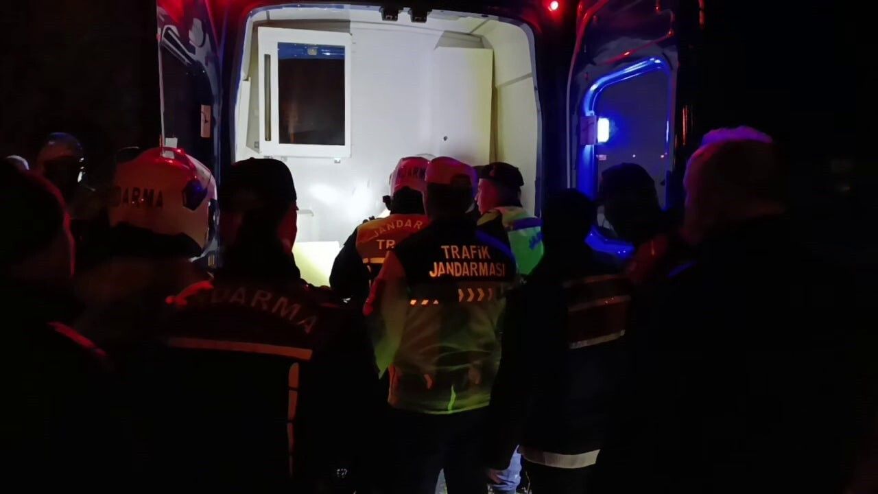 Karasu'da huzur ve güven denetiminde iki sürücünün tutumu ekipleri zorladı