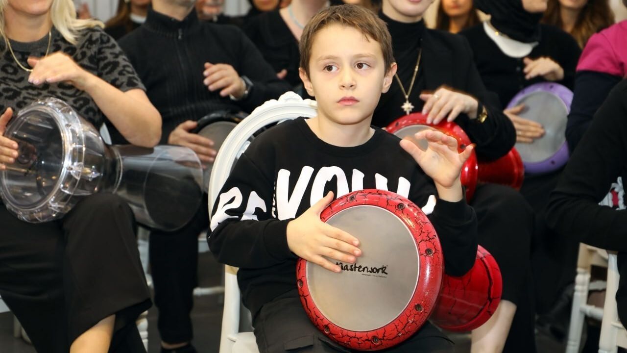 Karasu'da perkusyon çalışmaları 7’den 70’e sosyal bağları güçlendiriyor