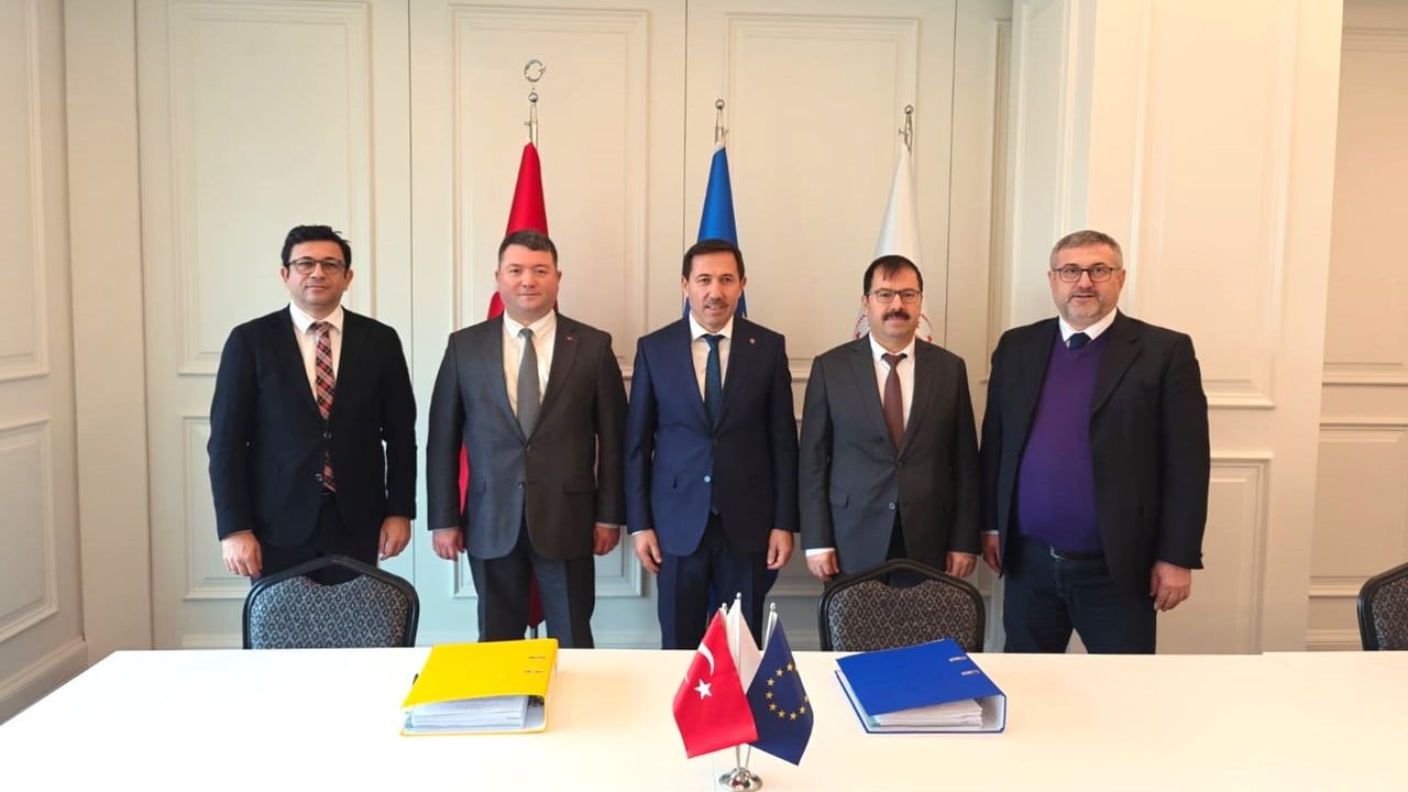 Karatay'da 'Dirençli Karatay' projesi için hibe sözleşmesi imzalandı