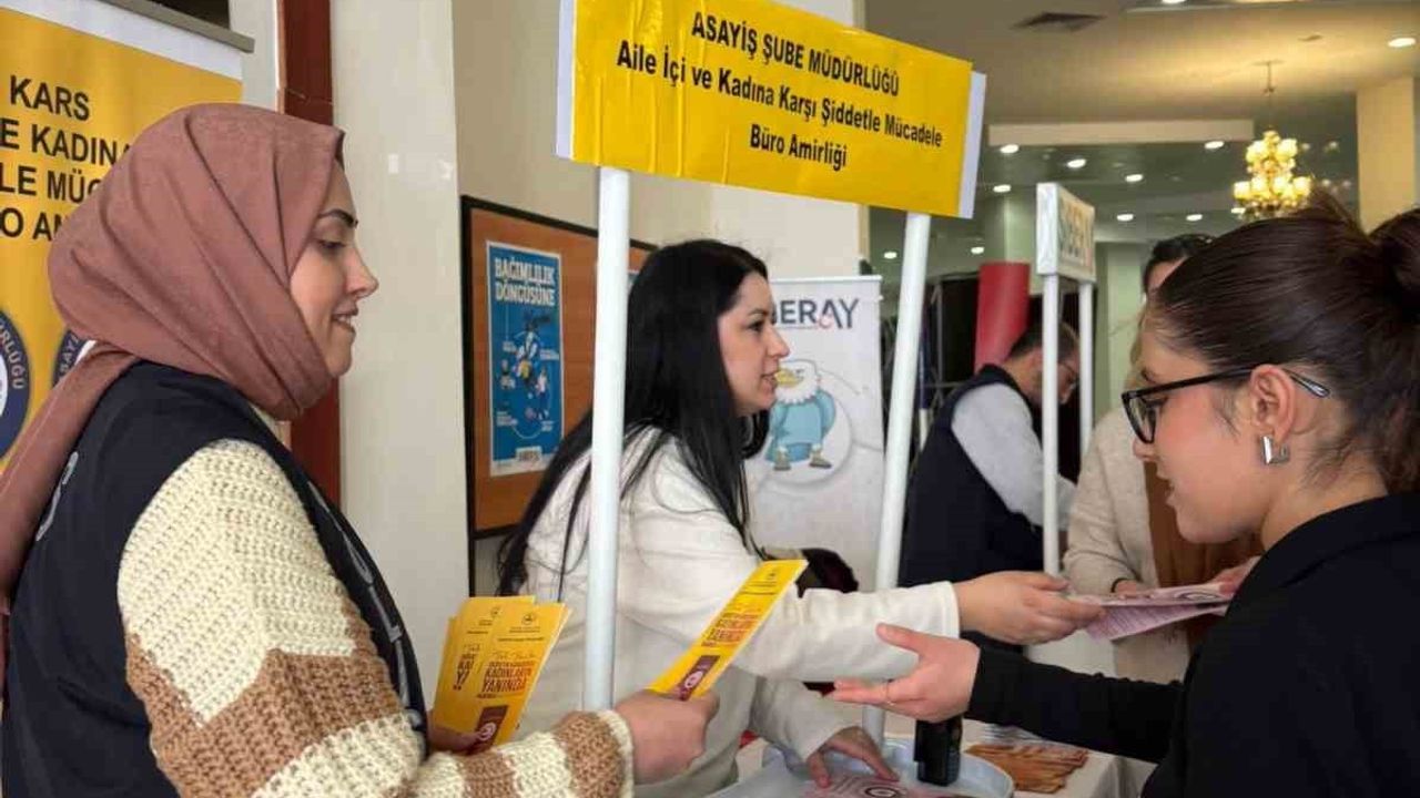 Kars'ta Öğrencilere KADES Eğitimi: Acil Durumda Tek Tuşla Yardım