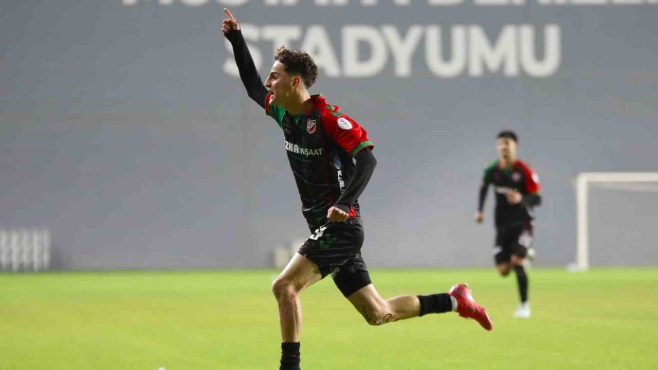 Karşıyaka'nın 18 yaşındaki kanadı Adem Yeşilyurt'e yurt dışından ilgi