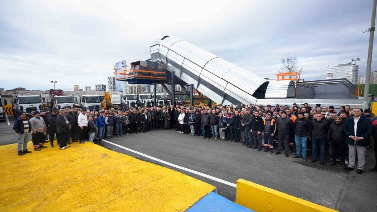 Kartal Belediyesi çalışanları yeni yılı dayanışma içinde karşıladı