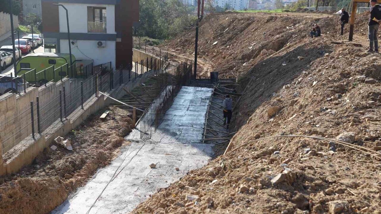 Kartal’da yeşil koridor genişliyor: Uğur Mumcu ve Karlıktepe’ye yaklaşık 30 bin m² yeni park