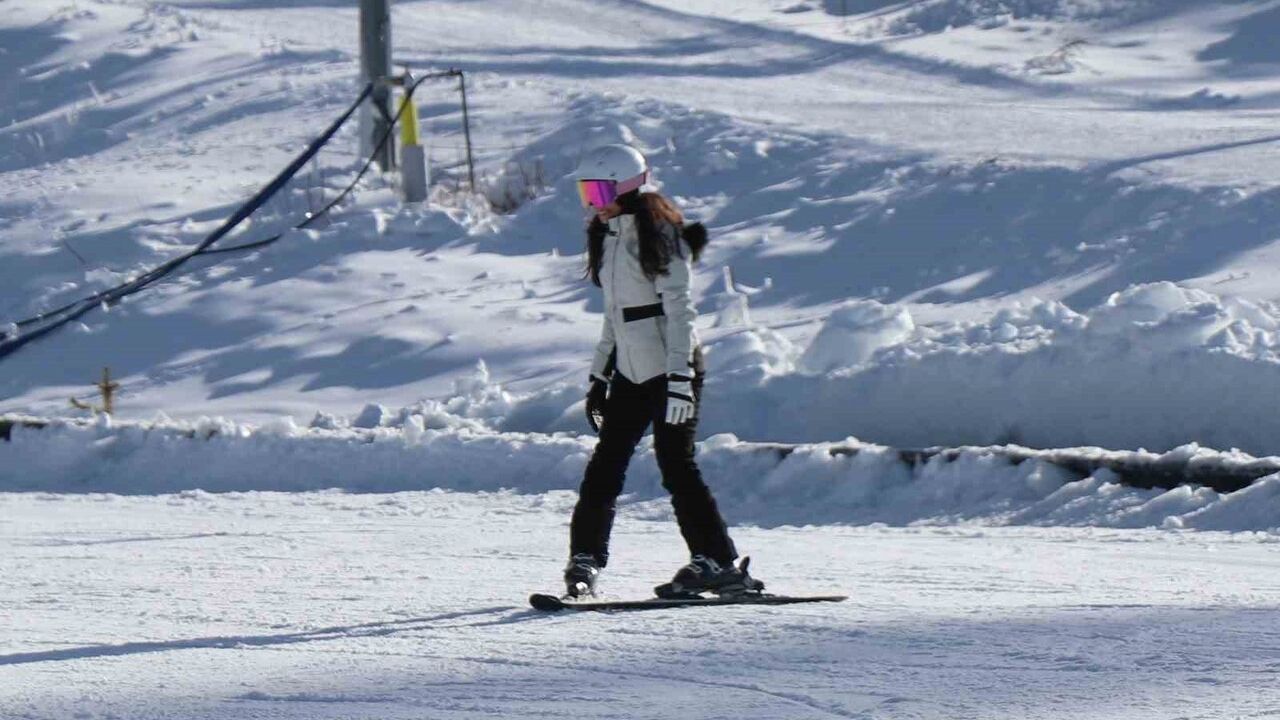 Kartalkaya'da yeni sezon açıldı: Pistlerin yüzde 80'i kullanıma hazır, iki otel hizmette