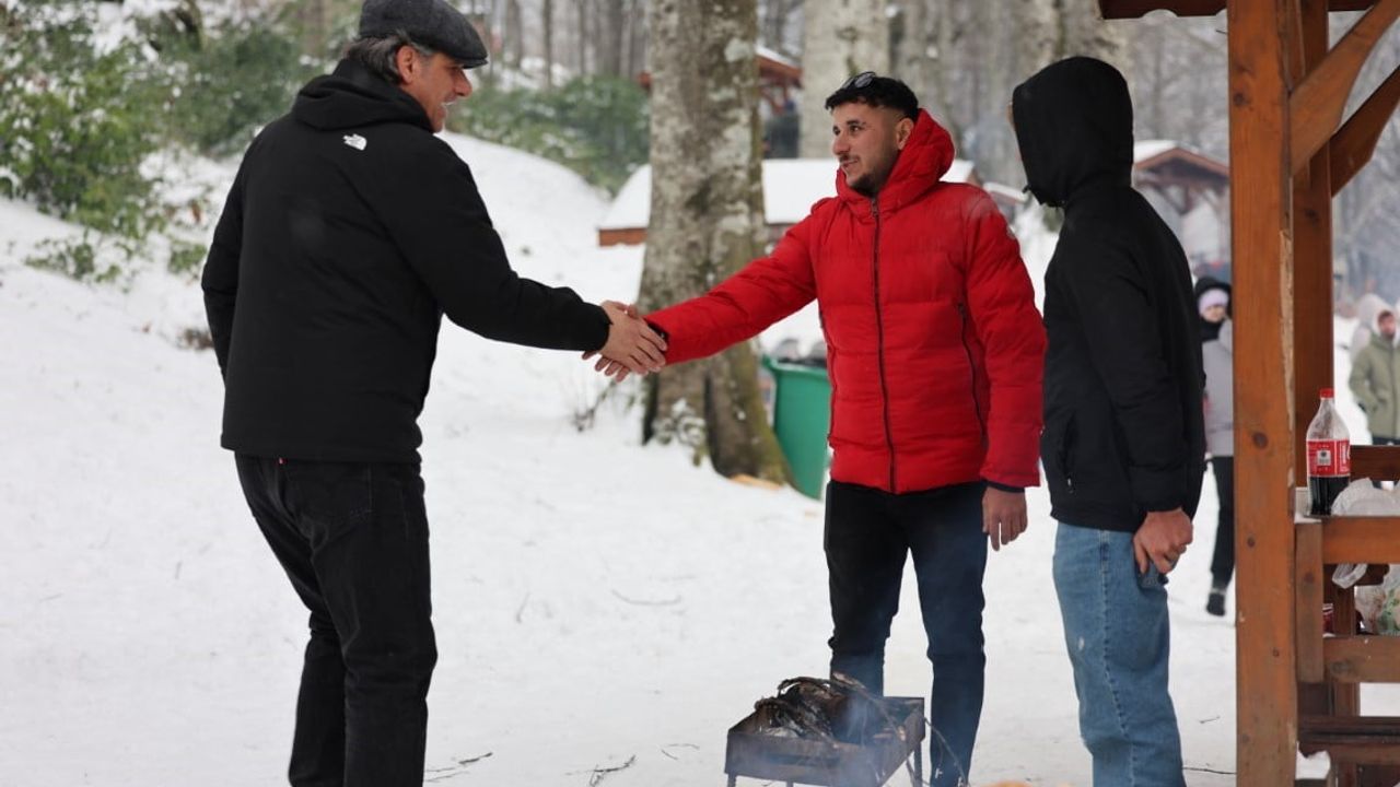 Kartepe'de 20 dönümlük mesire alanı kışın da ziyaretçilerini ağırlıyor
