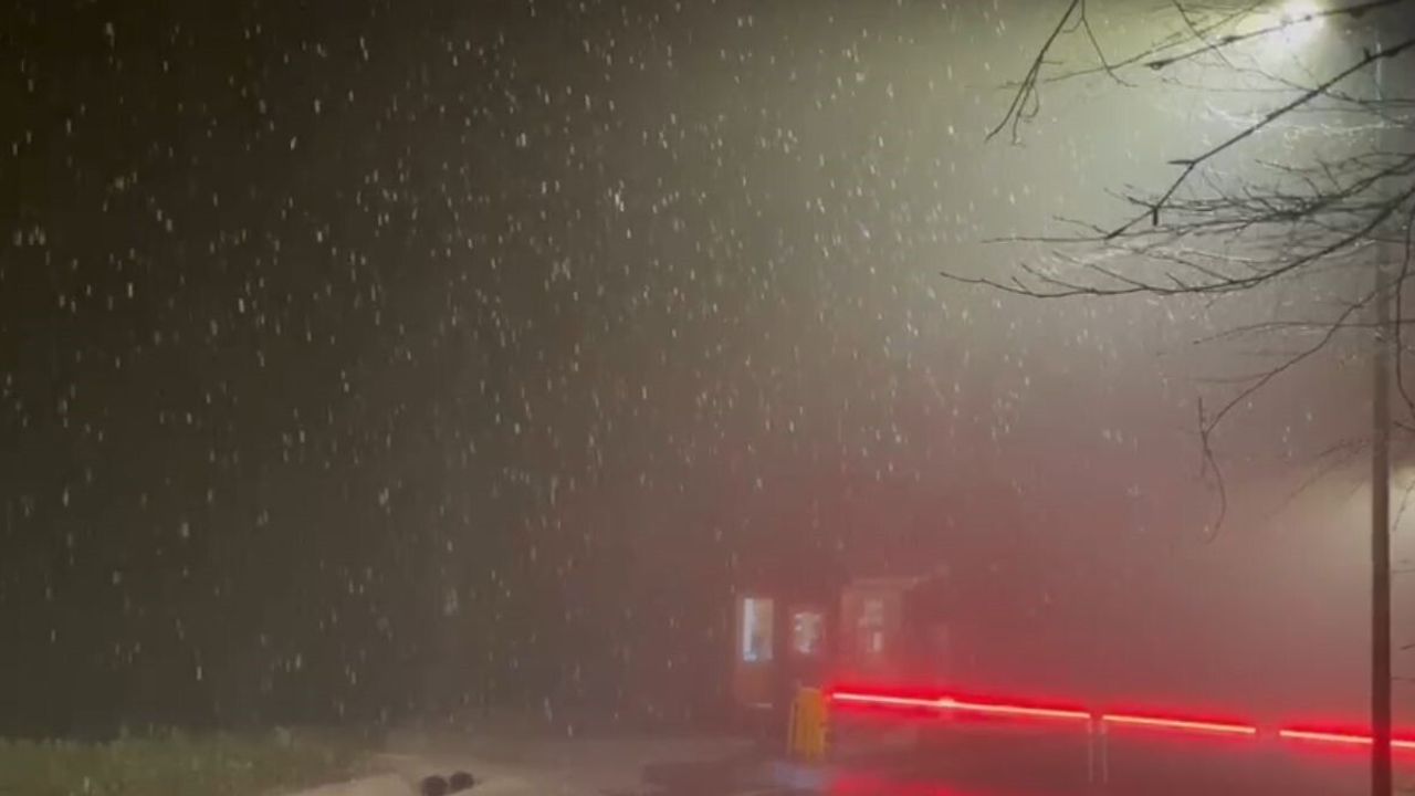 Kartepe Kuzuyayla'ya gece kar yağdı — Kocaeli'nin yüksek kesimlerinde kar etkili oldu