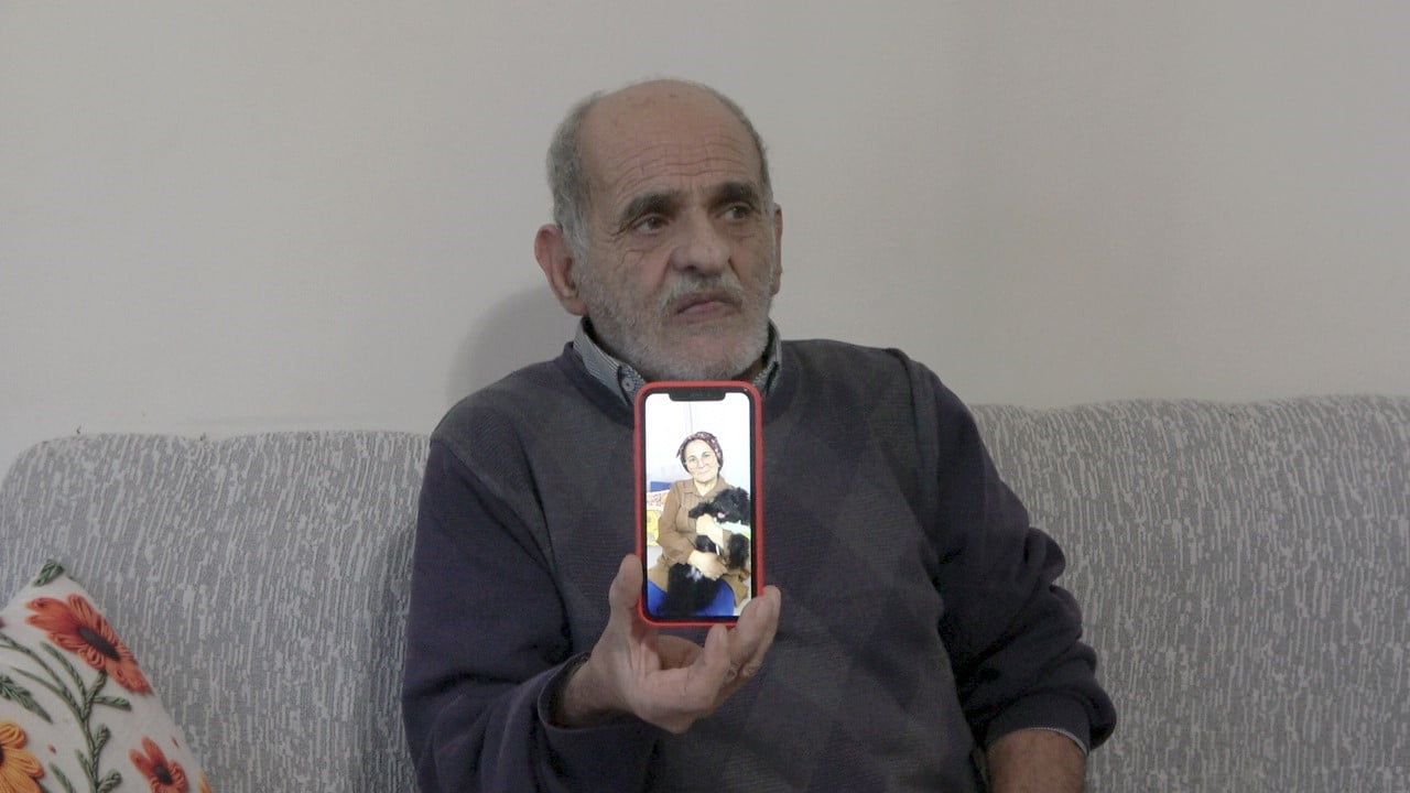 Kastamonu'da 70 yaşındaki adam, 8 aydır haber alamadığı eşinin evden 30 bin TL ve iki altınla ayrıldığını söylüyor