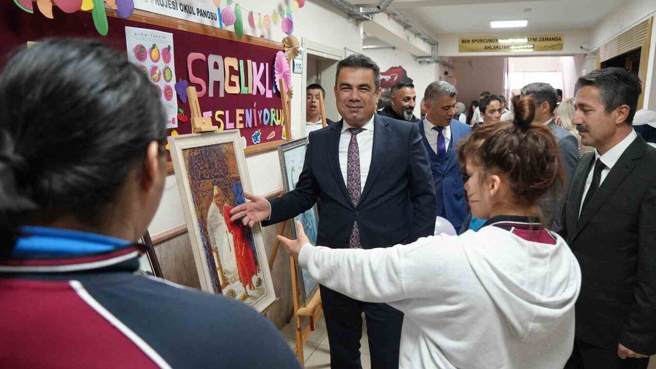 Kastamonu’da Dünya Engelliler Günü: Özel Öğrencilerin Eserleri Sergilendi