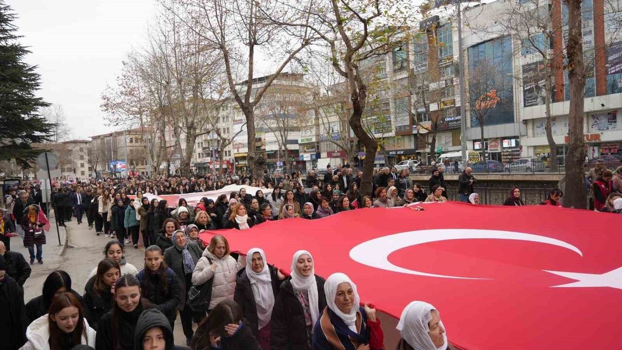 Kastamonu’da İlk Türk Kadın Mitinginin 106’ncı Yılında Birlik Ruhu Yeniden Yaşatıldı