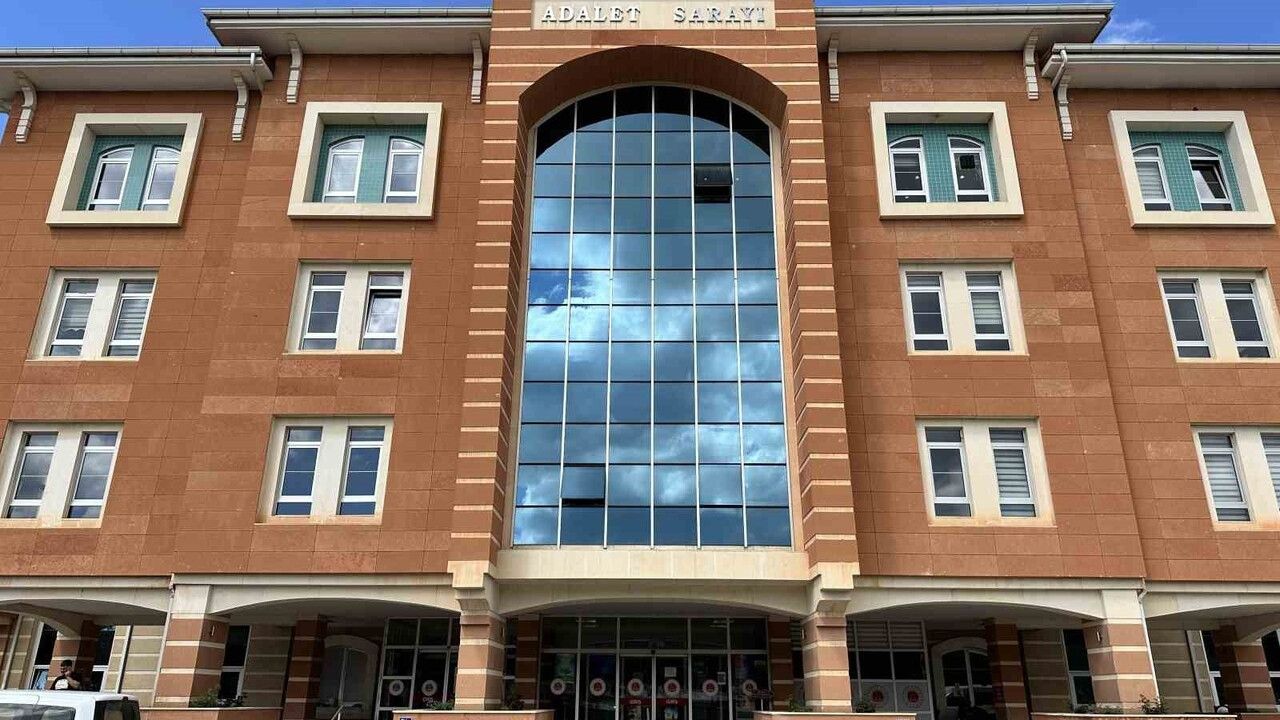 Kastamonu’da sokakta baygın bulunan E.A. hakkında uyuşturucu ticareti davası sürüyor