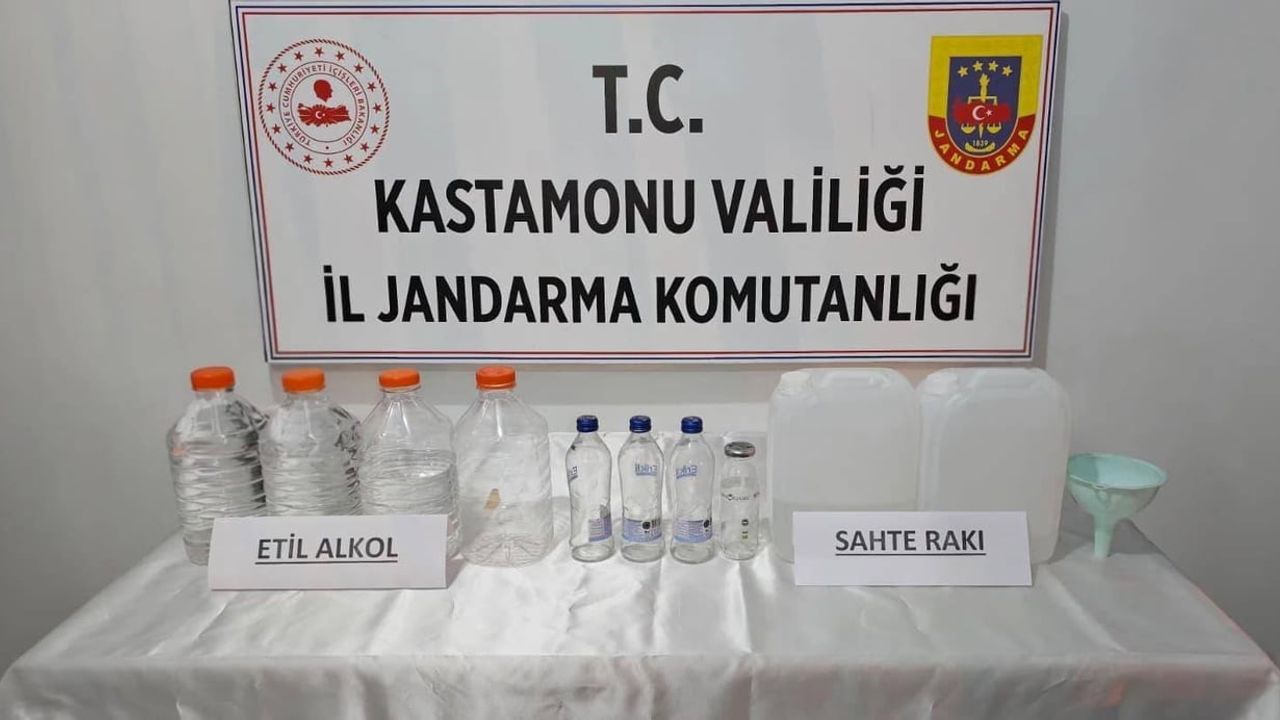 Kastamonu’da yılbaşı öncesi kaçak alkol operasyonu: 30 litre etil alkol ele geçirildi