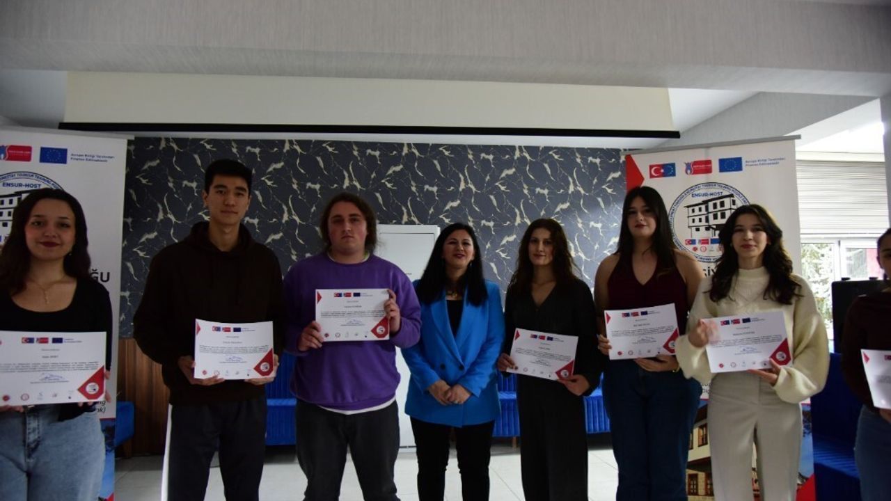 Kastamonu Üniversitesi bin kursiyere çevrimiçi ev pansiyonculuğu eğitimi vererek projeyi tamamladı