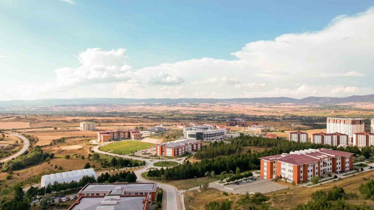 Kastamonu Üniversitesi'nin 'Vidalama Tork Değeri Artırılmış Kayın Kontrplak' Patenti Tescillendi