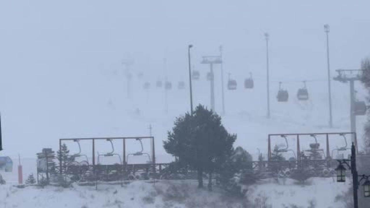 Kayseri beyaza bürüdü: Erciyes ve şehir merkezinde kar yağışı etkili