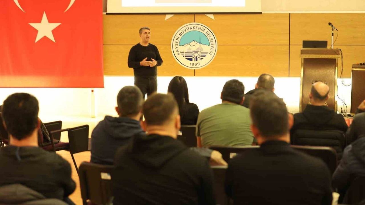 Kayseri Büyükşehir Spor A.Ş. personeline ilk yardım eğitimi ile tesis güvenliği artırıldı