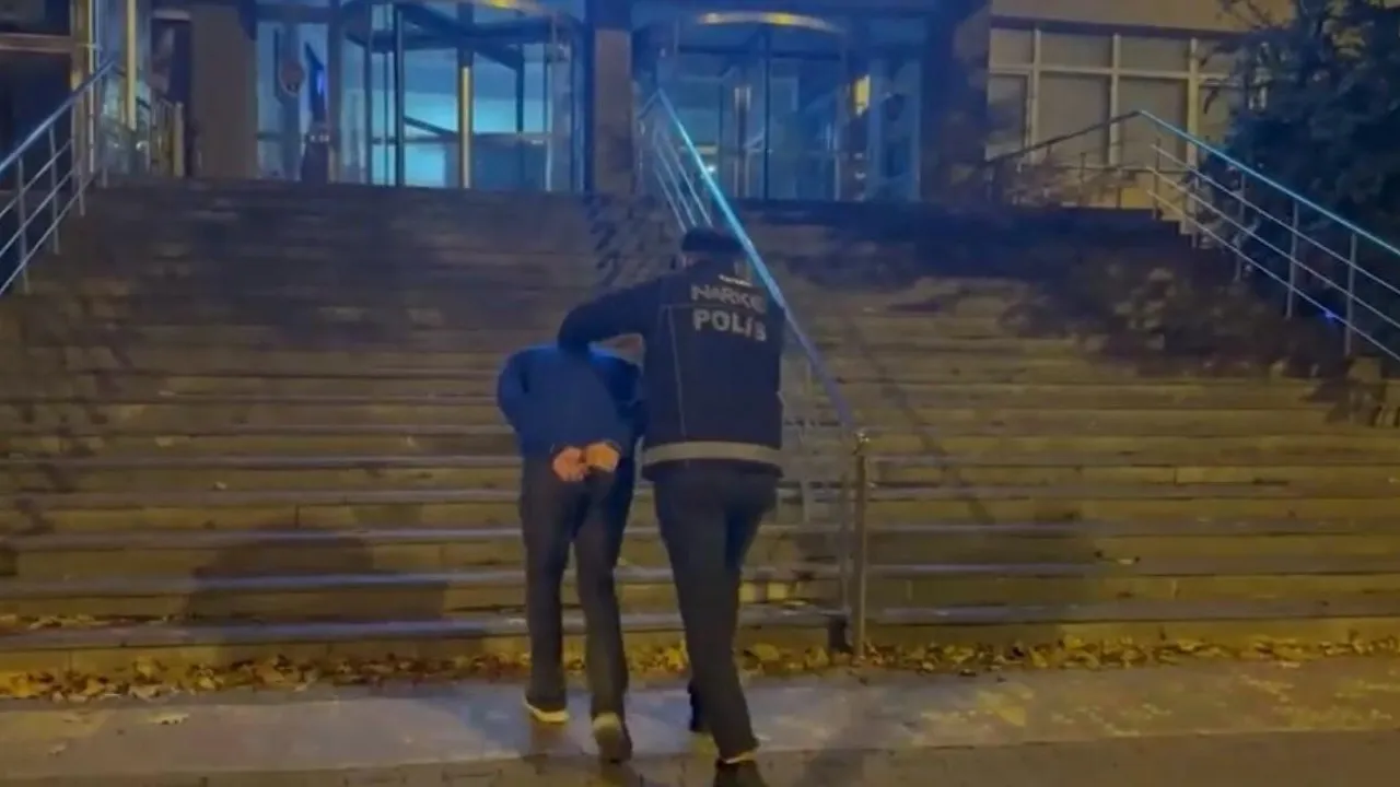 Kayseri'de 12 yıl 6 ay kesinleşmiş hapis cezası bulunan uyuşturucu taciri yakalandı