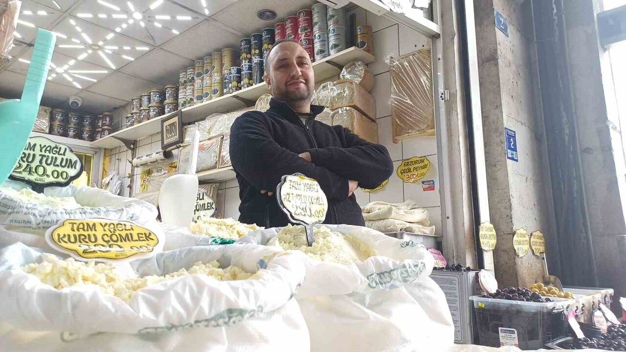 Kayseri'de 3 kuşaklık peynircilik: Mehmet Denk, kaliteli peynirin püf noktalarını anlattı