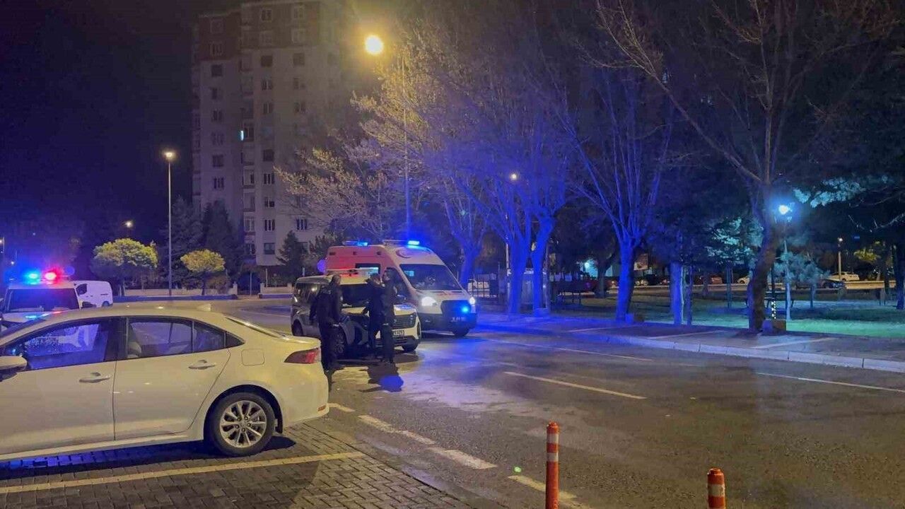 Kayseri'de 3'üncü kattan çarşafla inmeye çalışan 2 kişi gözaltına alındı