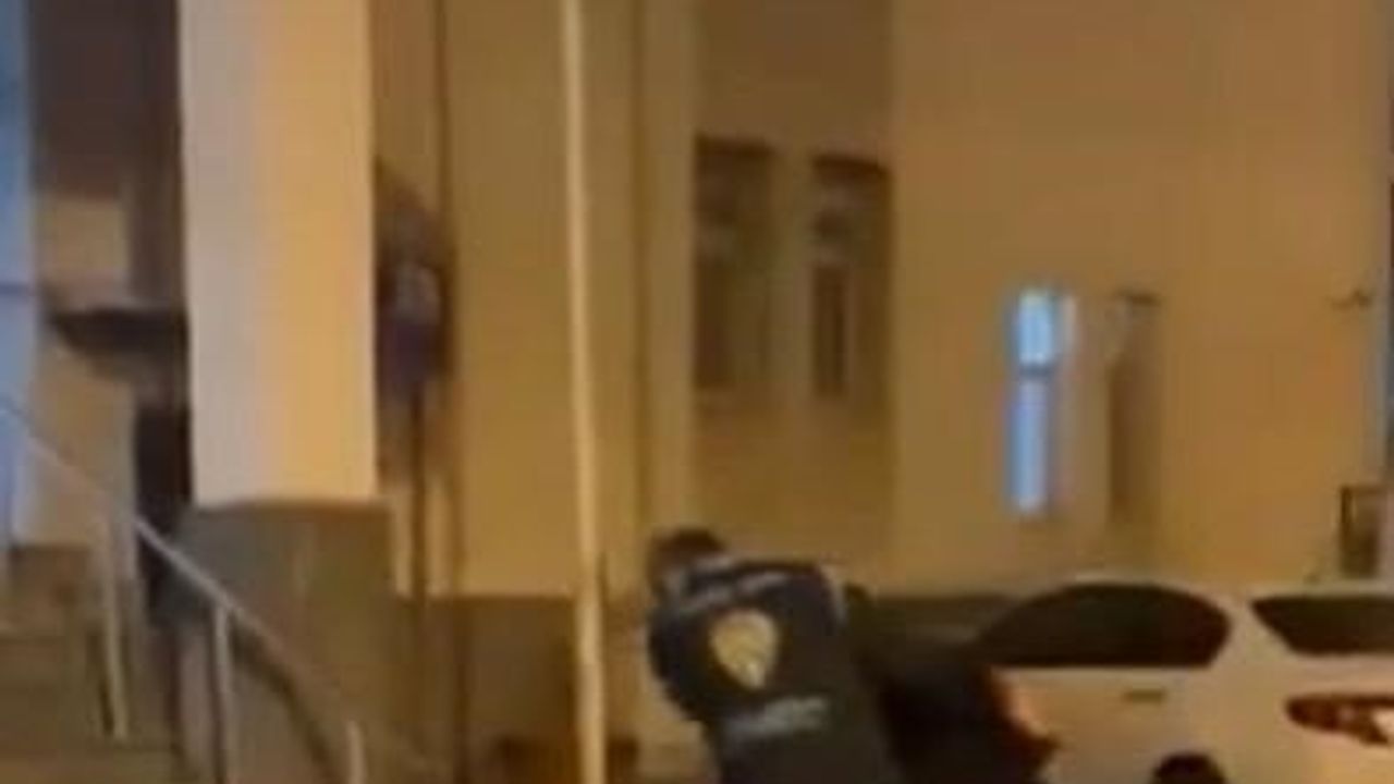 Kayseri'de 'dur' ihtarına uymayan sürücü polise çarpıp kaçtı, 'kasten öldürmeye teşebbüs' suçundan tutuklandı