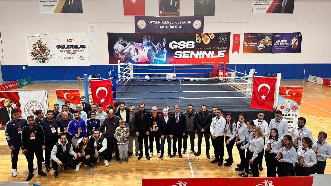 Kayseri’de "Gazilerimize Vefa Muaythai Şampiyonası" düzenlendi