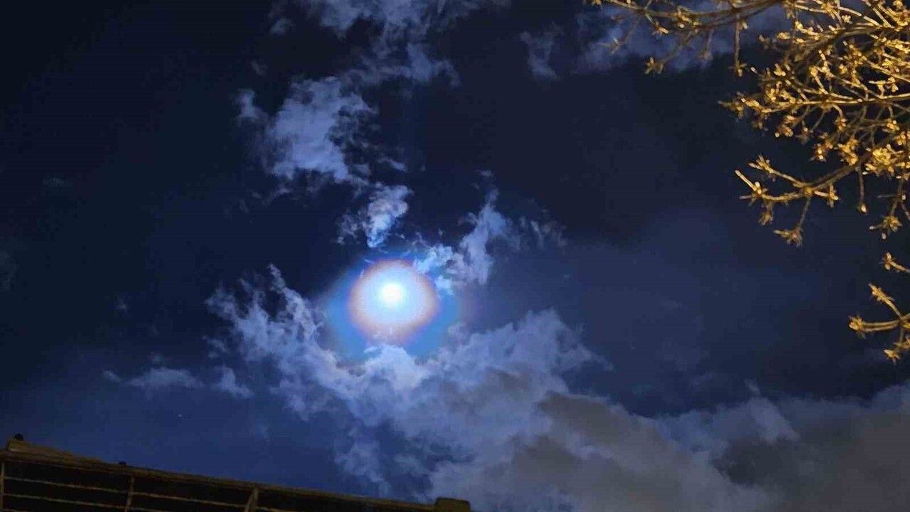 Kayseri'de görüntülenen Lunar Corona: Ay etrafında renkli taç oluştu