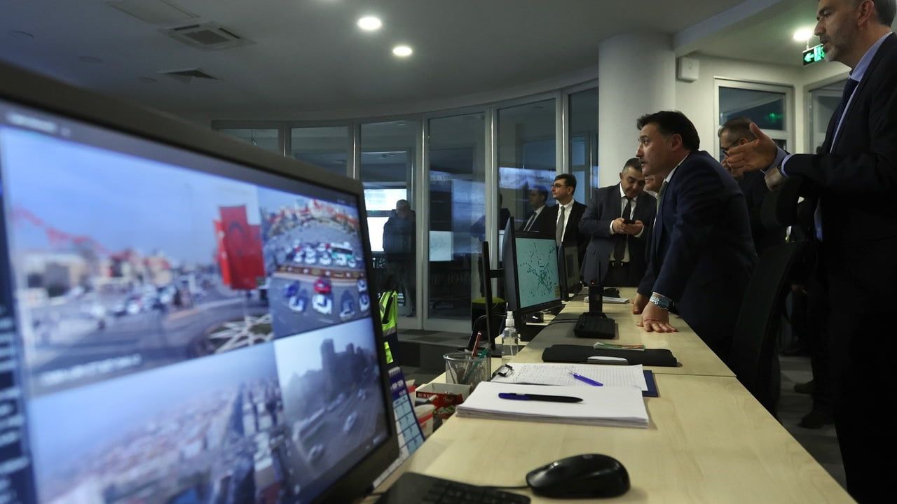 Kayseri Trafik Kontrol Merkezi'nde Vali Çiçek ile Başkan Büyükkılıç Trafik Koordinasyon Toplantısı