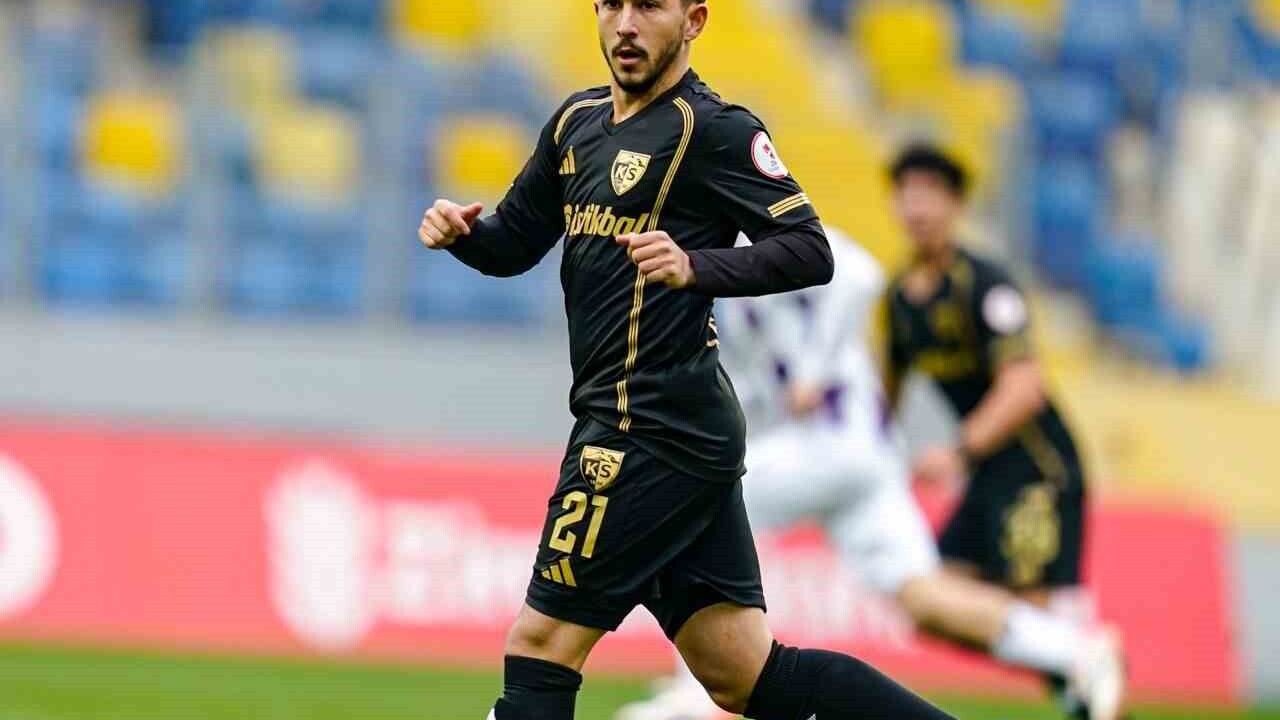 Kayserispor'da Yiğit Emre Çeltik'in Sezonu Sona Erdi: Çapraz Bağları Koptu