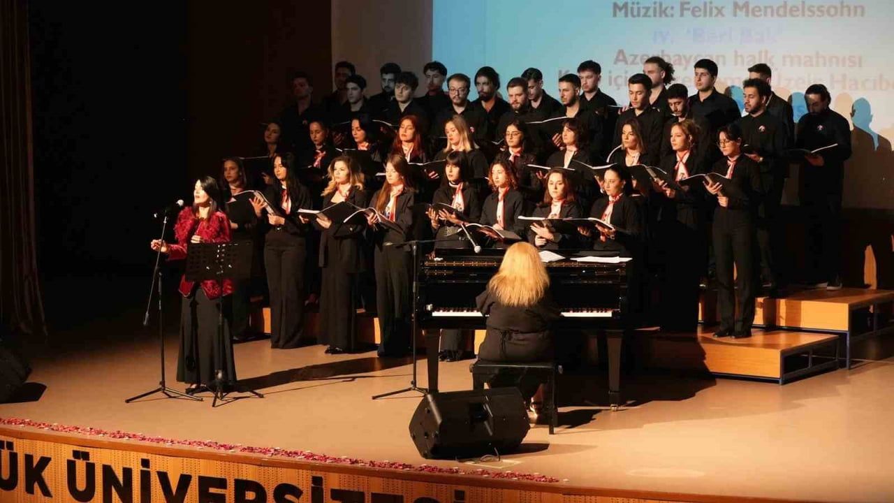 KBÜ'de 'Dostluk Konseri' ile Türkiye-Azerbaycan kültürel bağı güçlendi