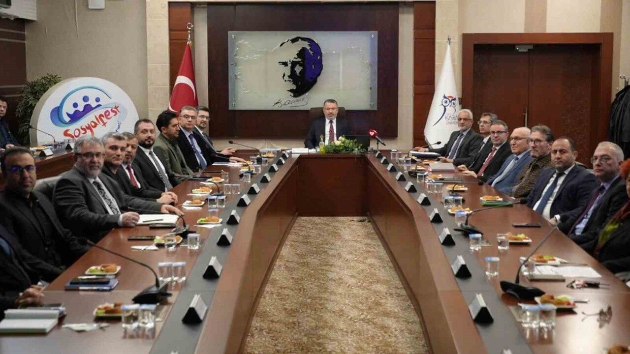 KBÜ Senatosu: Dünya Bilim Sıralamalarında Yükseliş ve Kurumsal Marka Değerlendirmesi