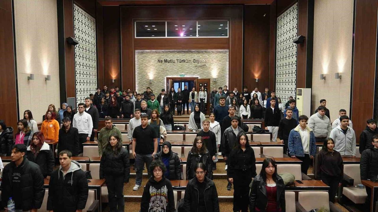 Keçiören Belediyesi'nden stajyer öğrencilere kapsamlı sağlık eğitimi